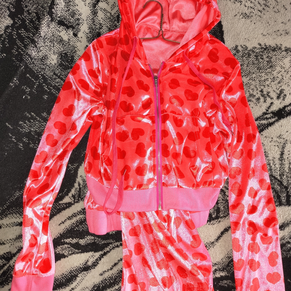 Red Heart Print Velour Tracksuit